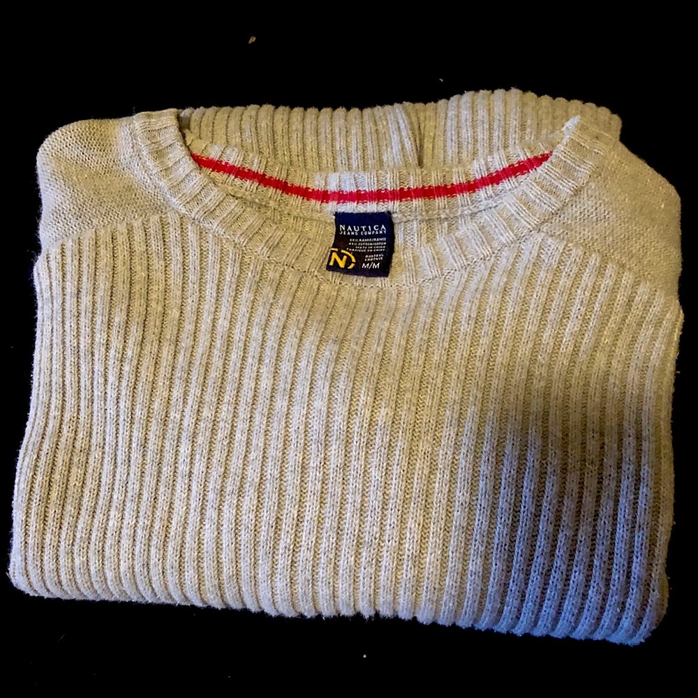 Nautica Sweater Size M for men, used in excellent condition